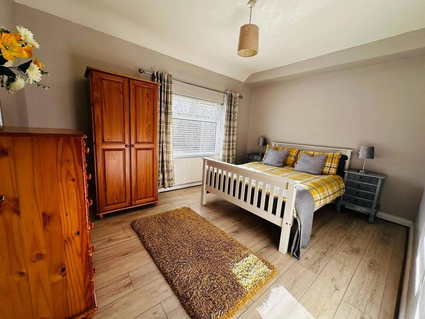 Villa Belfast Gaeltacht Quarter - 2 Beds - Sleeps 4
